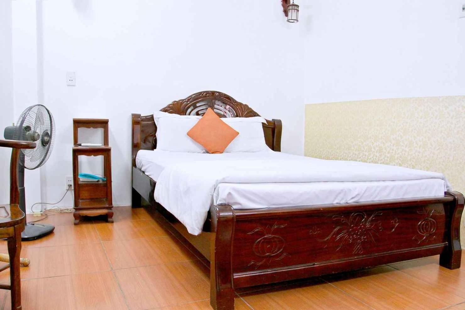 Hoang Cuong Hotel 15 Nguyen Thai Hoc Hanoi Dış mekan fotoğraf