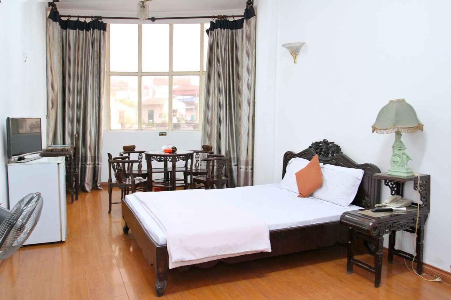 Hoang Cuong Hotel 15 Nguyen Thai Hoc Hanoi Dış mekan fotoğraf