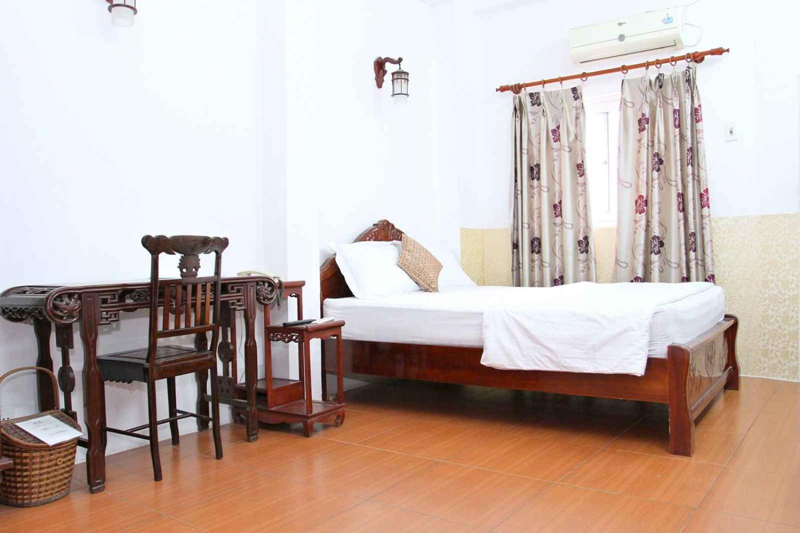 Hoang Cuong Hotel 15 Nguyen Thai Hoc Hanoi Dış mekan fotoğraf