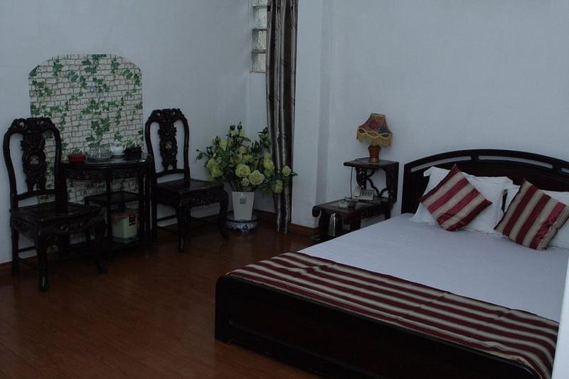Hoang Cuong Hotel 15 Nguyen Thai Hoc Hanoi Dış mekan fotoğraf