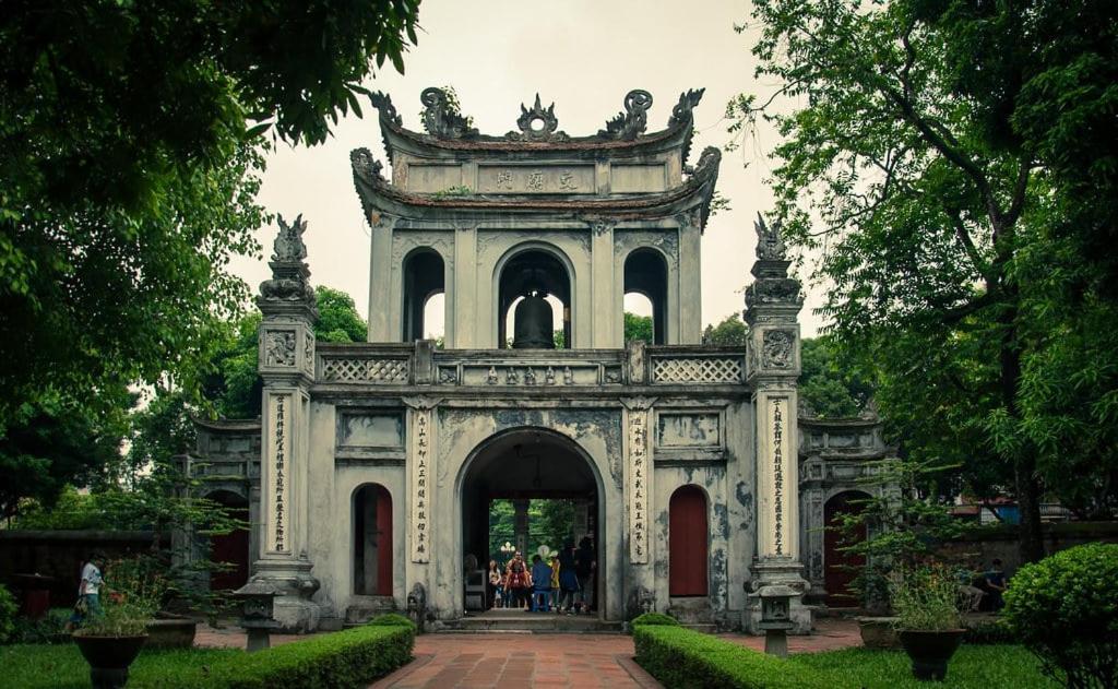 Hoang Cuong Hotel 15 Nguyen Thai Hoc Hanoi Dış mekan fotoğraf